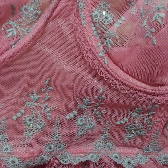 Victoria's Secret Lingerie - Picture 9 of 13